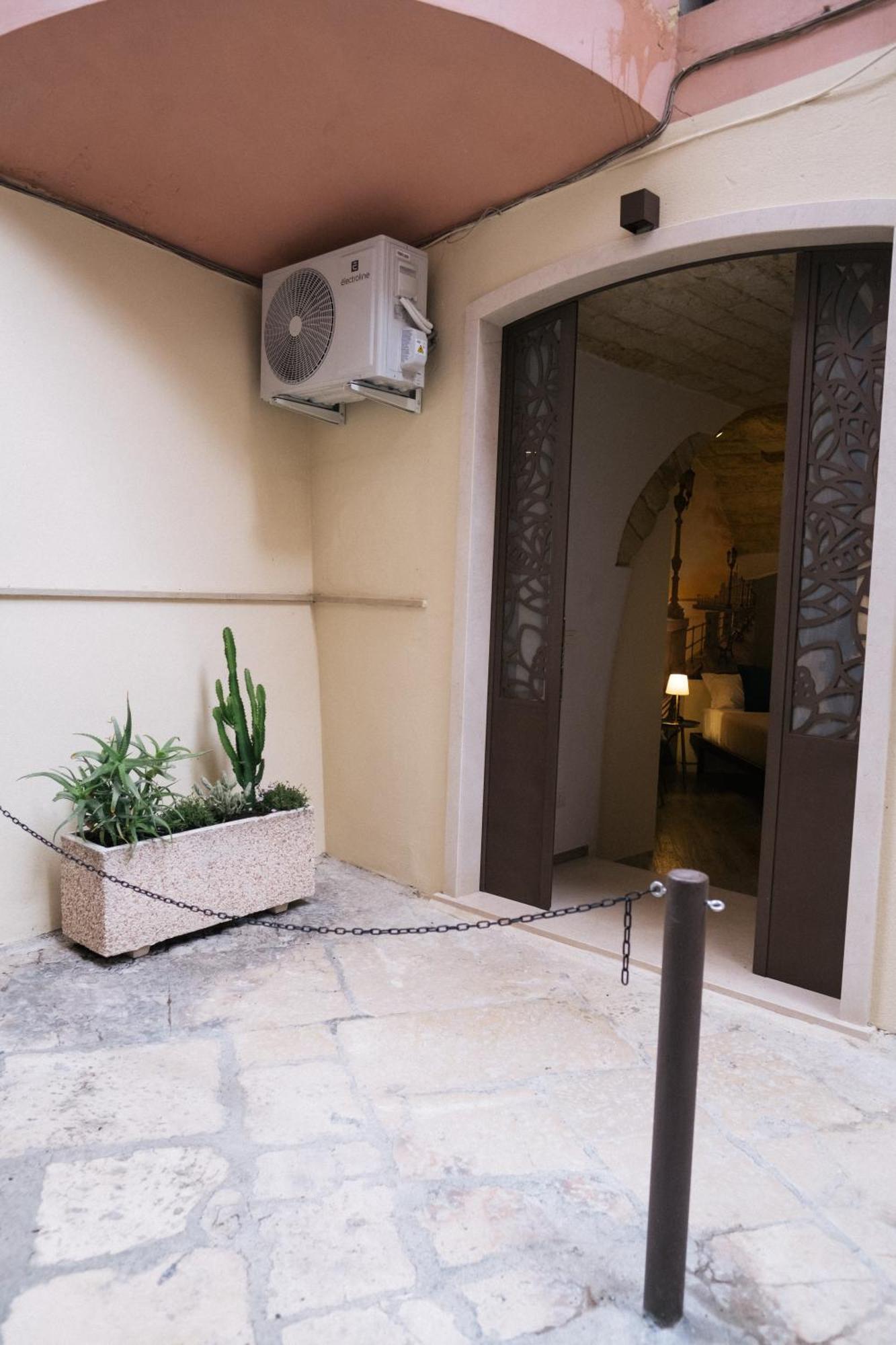 Timeless Apulian Luxury Suite Μπάρι Εξωτερικό φωτογραφία